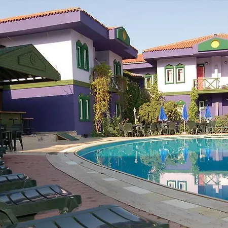 Herakles Thermal מלון